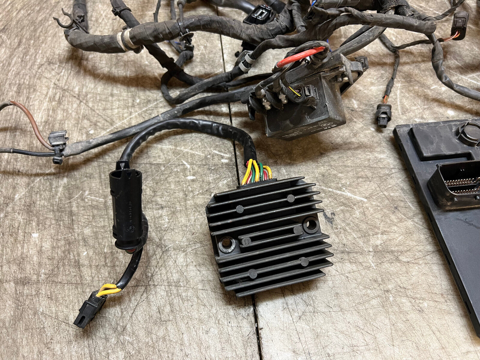 13 14 15 16 17 18 BMW F800GS F 800GS F800 GS ENGINE COMPUTER ECU CDI ECM HARNESS