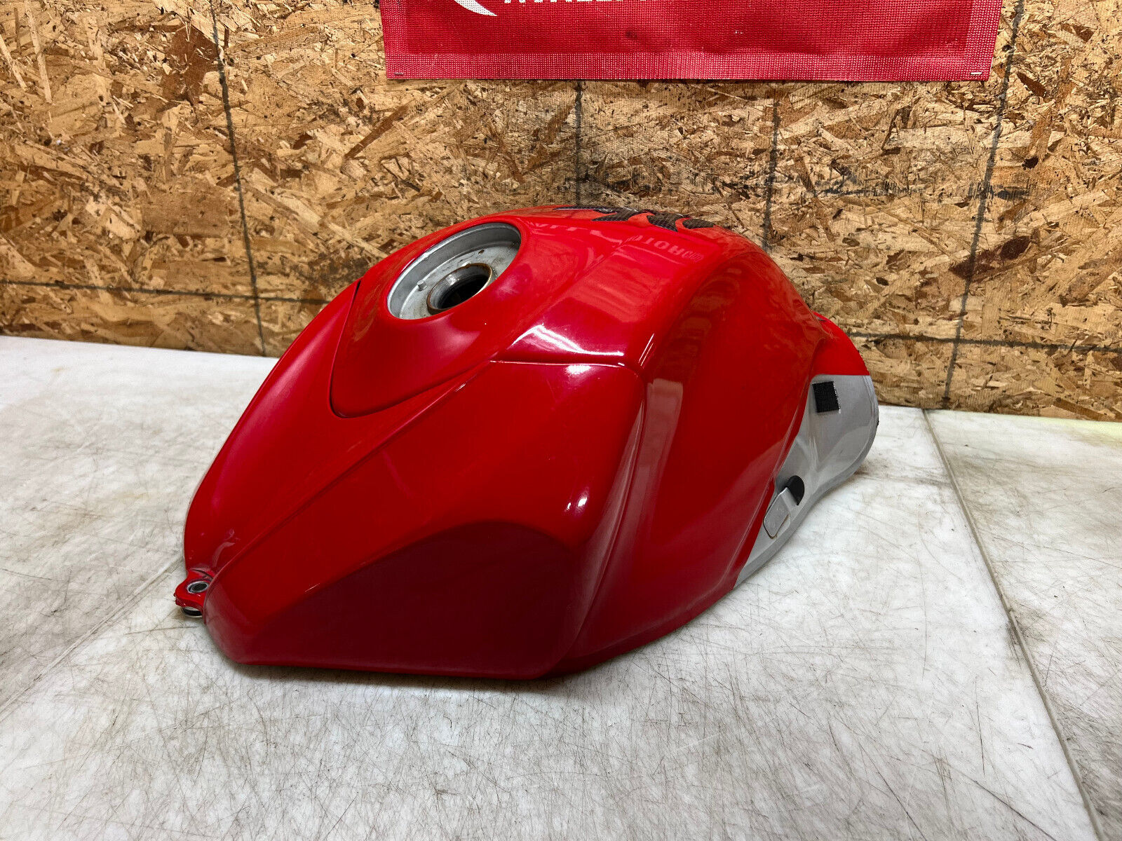 06 07 2006 2007 SUZUKI GSX-R GSXR 600 750 GAS TANK FUEL TANK PETROL RESERVOIR