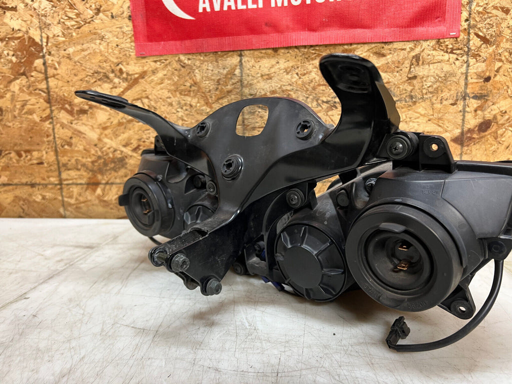 04 05 06 2004 2005 2006 YAMAHA YZFR1 YZF R1 HEADLIGHTS HEAD LIGHTS LIGHT STAY