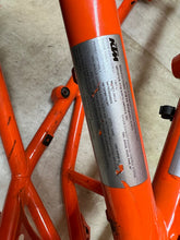 Load image into Gallery viewer, 46210228
