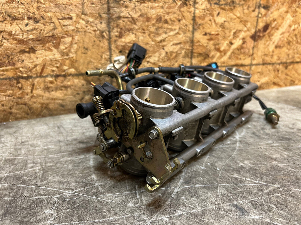 01 02 2001 2002 SUZUKI GSXR GSX-R 1000 GSXR1000 THROTTLE BODIES BODY INJECTOR