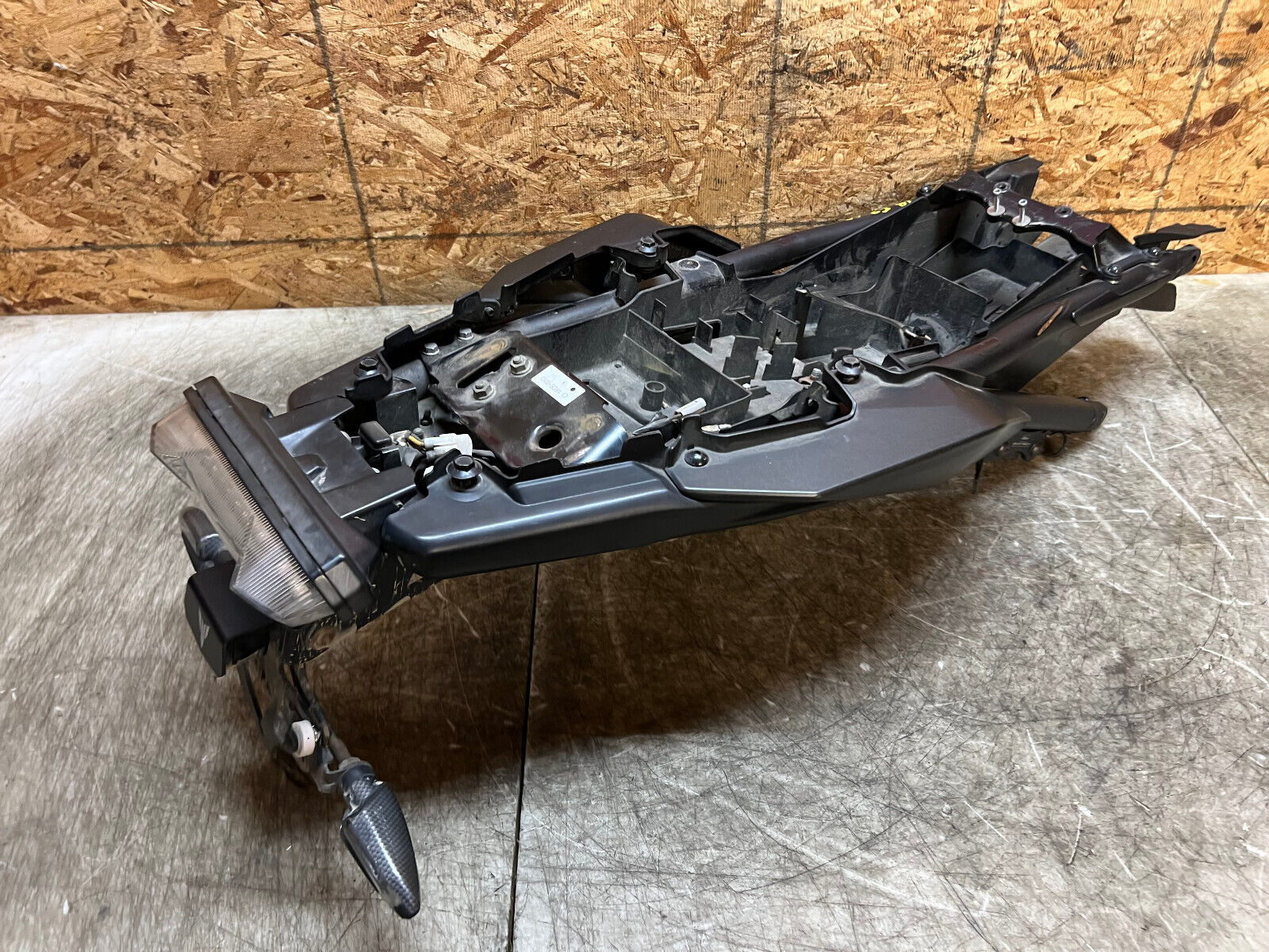 14 15 16 2015 2016 YAMAHA FZ9 FZ09 FZ-09 FZ 900 REAR SUBFRAME SUB FRAME TAIL