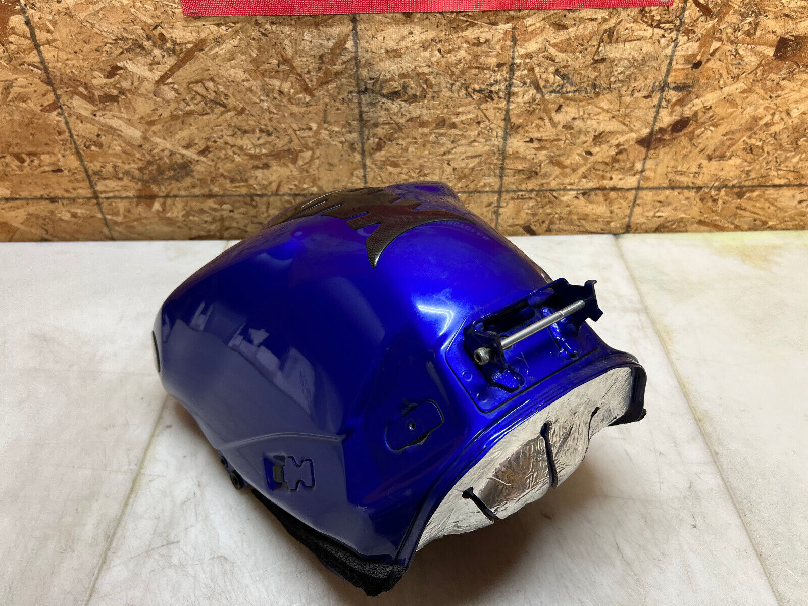 2007 2008 07 08 YAMAHA YZFR1 YZF R1 GAS TANK FUEL TANK PETROL RESERVOIR CELL