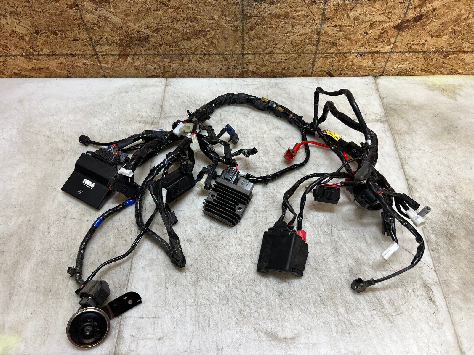 20 21 22 23 24 25 YAMAHA MT 07 MT-07 MT07 MAIN WIRING HARNESS LOOM ECU CDI ECM