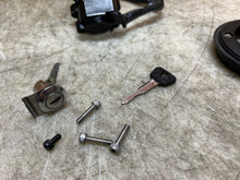 Load image into Gallery viewer, 47019805
