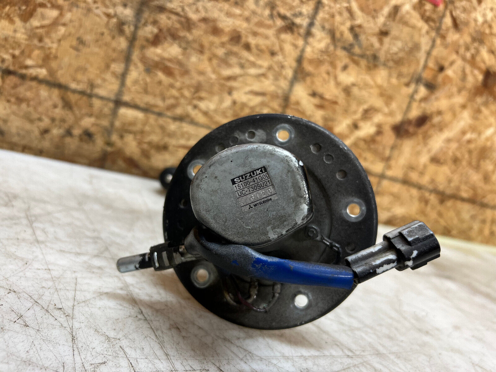 05 06 2005 2006 SUZUKI GSX-R1000 GSX-R GSXR 1000 FUEL PUMP GAS PUMP SENDING UNIT