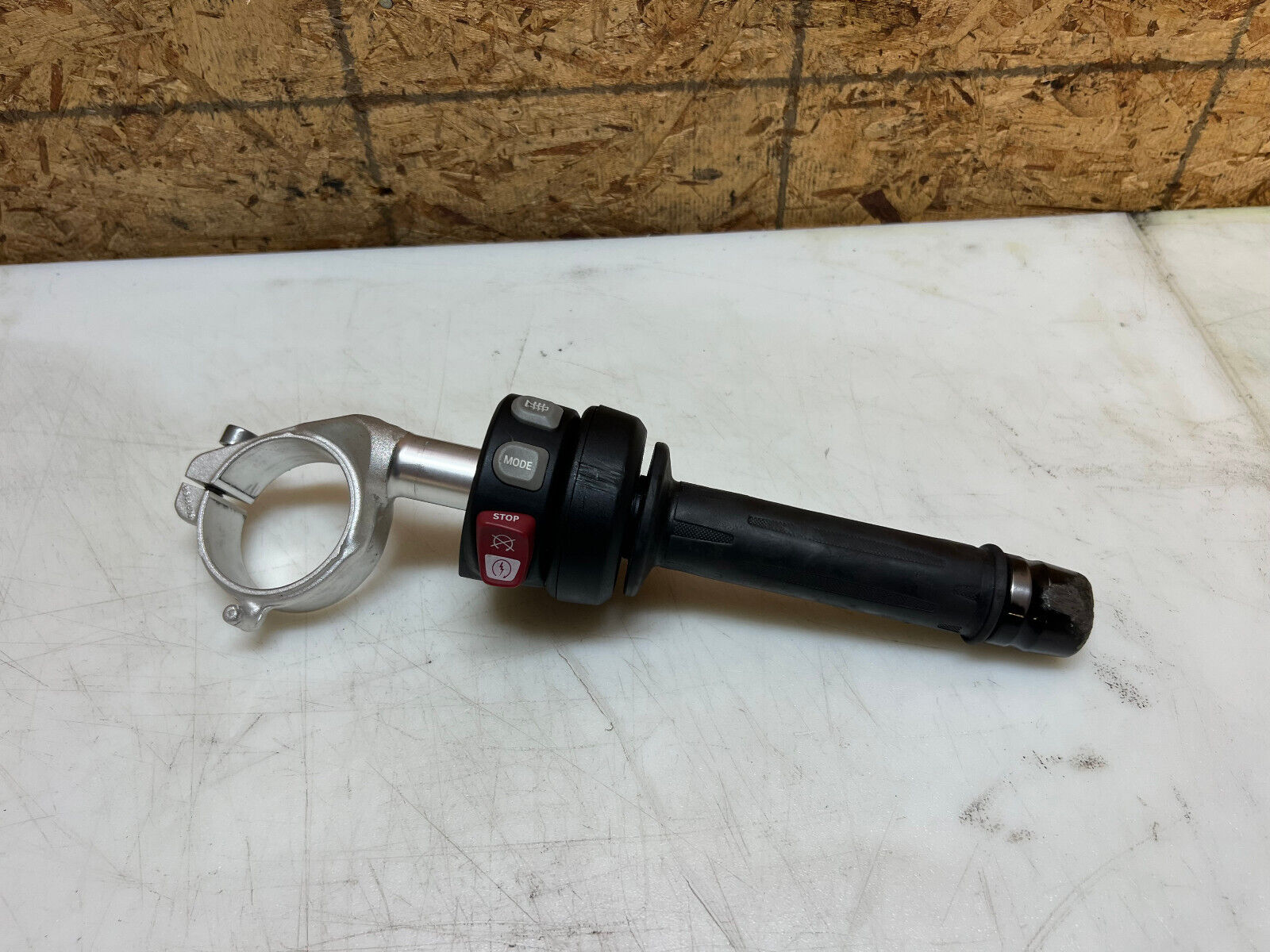 15 16 17 18 2015-2018 BMW S1000RR S1000 RR 1000RR RIGHT CLIP ON HANDLEBAR SWITCH
