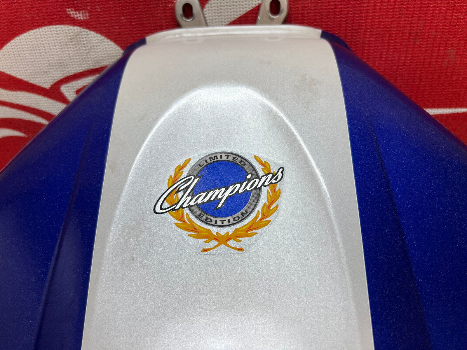 99 00 01 02 1999 2000 2001 2002 YAMAHA YZFR6 YZF R6 GAS TANK FUEL TANK RESERVOIR