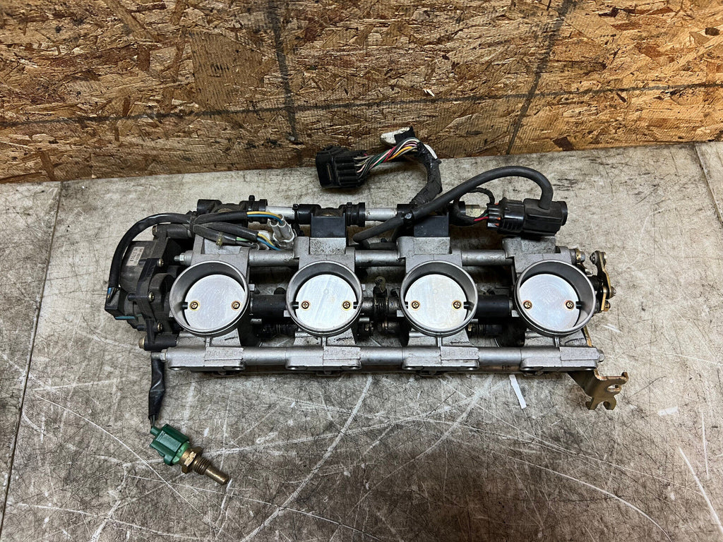 01 02 2001 2002 SUZUKI GSXR GSX-R 1000 GSXR1000 THROTTLE BODIES BODY INJECTOR