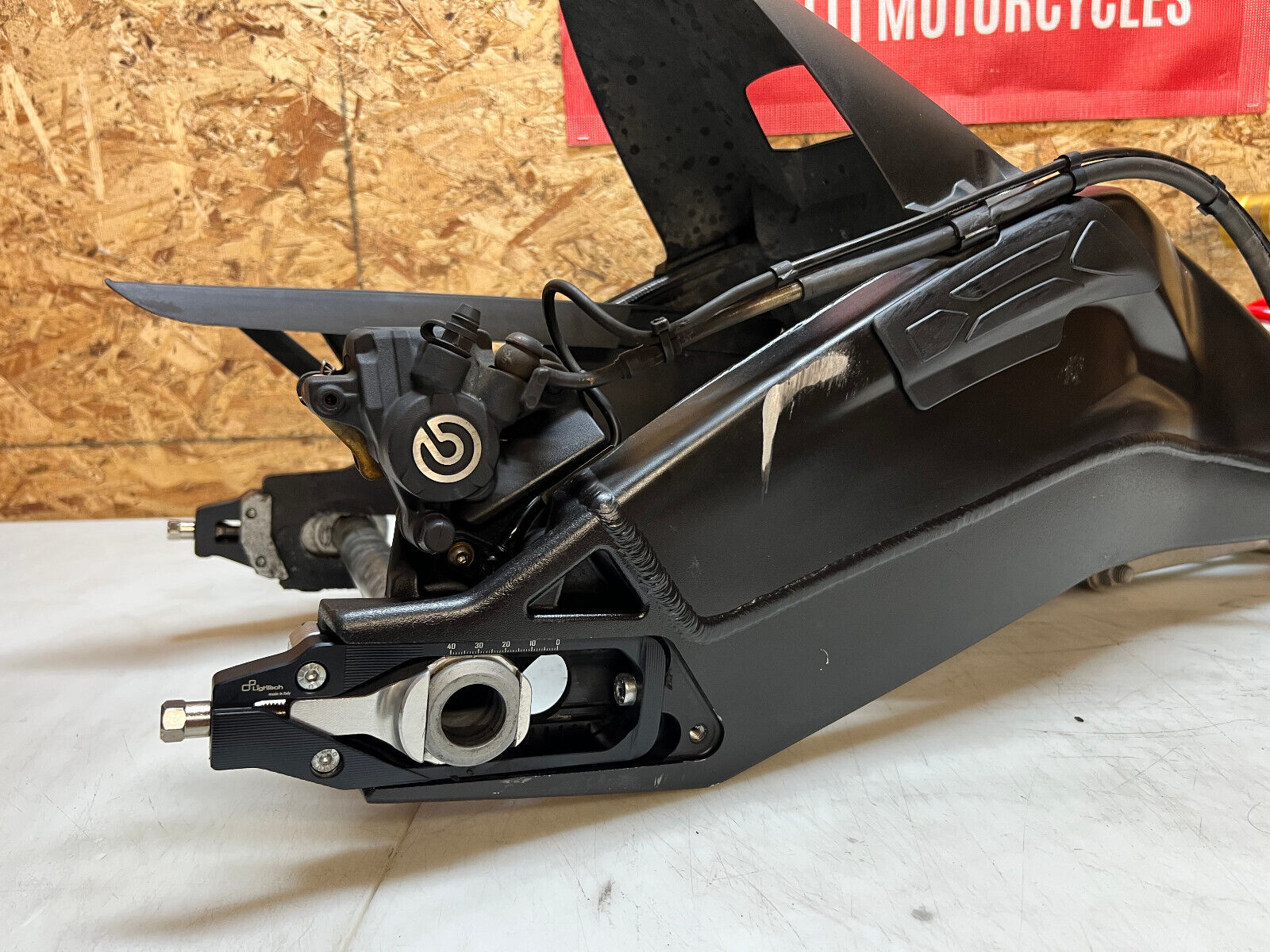 15 16 17 18 2015-2018 BMW S1000RR S1000 RR 1000RR REAR SWINGARM SWING ARM SHOCK