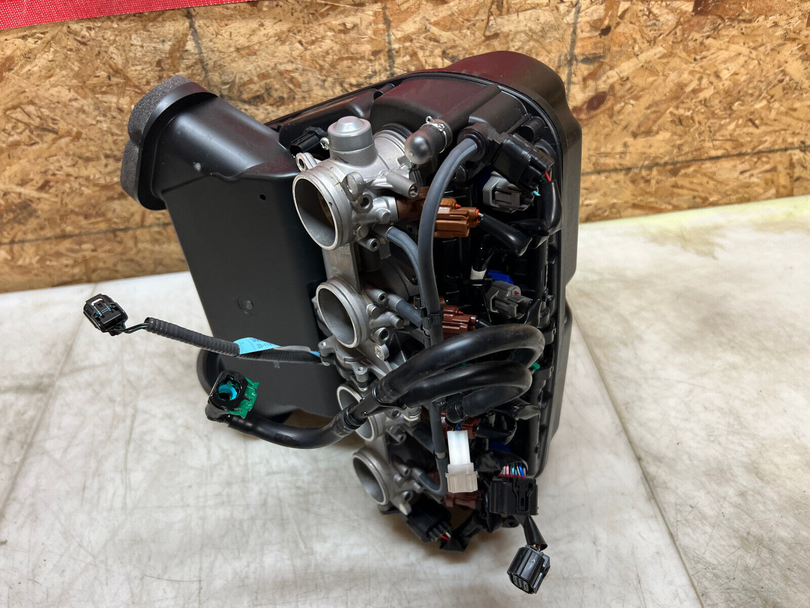 2024 21 22 23 24 SUZUKI HAYABUSA GSX1300R GSX 1300 THROTTLE BODIES BODY INTAKE