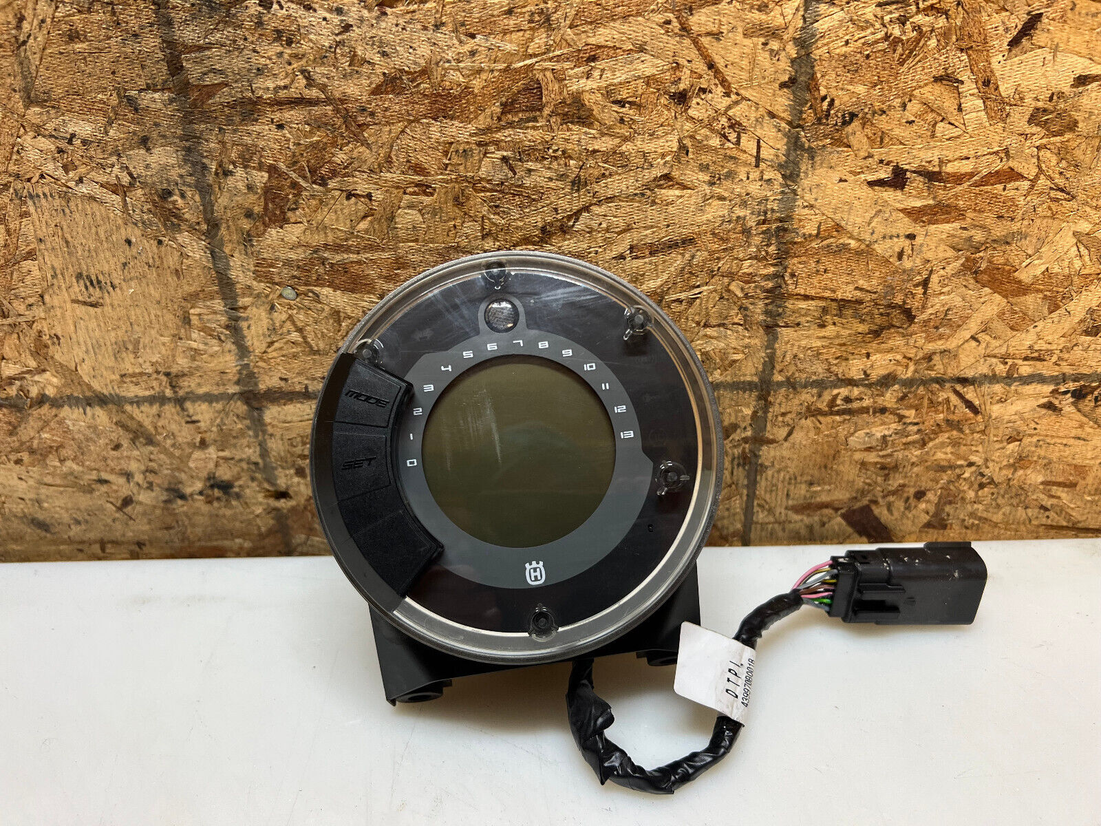 18 19 20 21 HUSQVARNA VITPILEN 401 INSTRUMENT GAUGE CLUSTER SPEEDO TACH 2K MILES