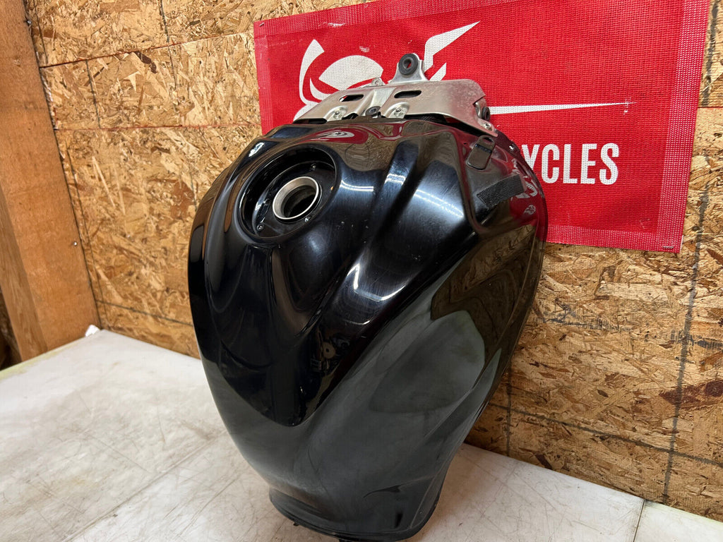 08 09 10 2009 2010 SUZUKI GSXR GSX-R 600 750 GAS TANK FUEL TANK PETROL RESERVOIR