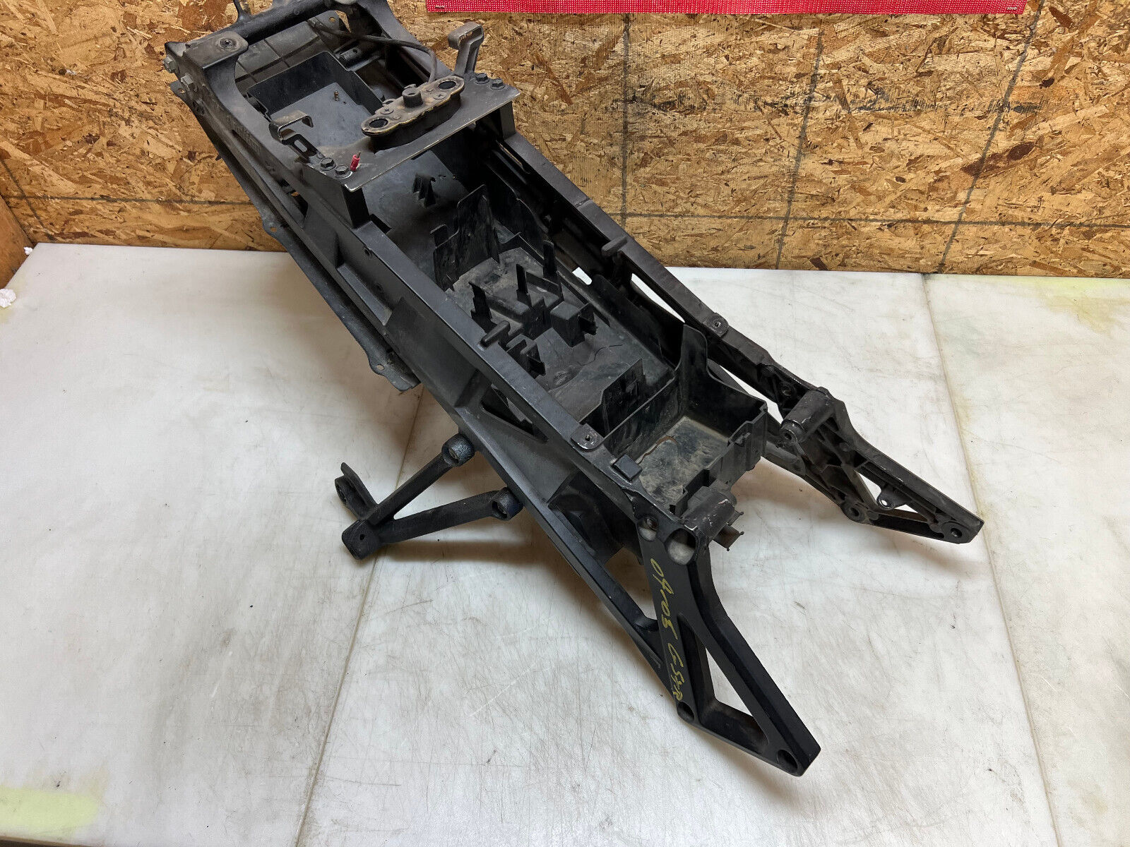 04 05 SUZUKI GSXR GSX-R 600 750 GSXR750 GSXR600 SUBFRAME SUB FRAME BACK TAIL