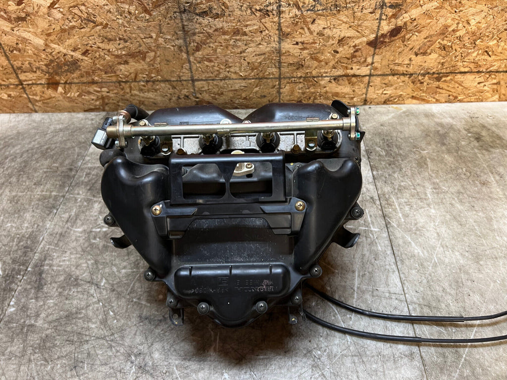 03 04 2003 2004 HONDA CBR600RR CBR 600RR THROTTLE BODIES BODY AIR BOX INJECTORS