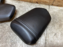 Load image into Gallery viewer, 05 06 2004 2005 2006 YAMAHA YZFR1 YZF R1 FRONT REAR RIDER PASSENGER SEATS PAIR
