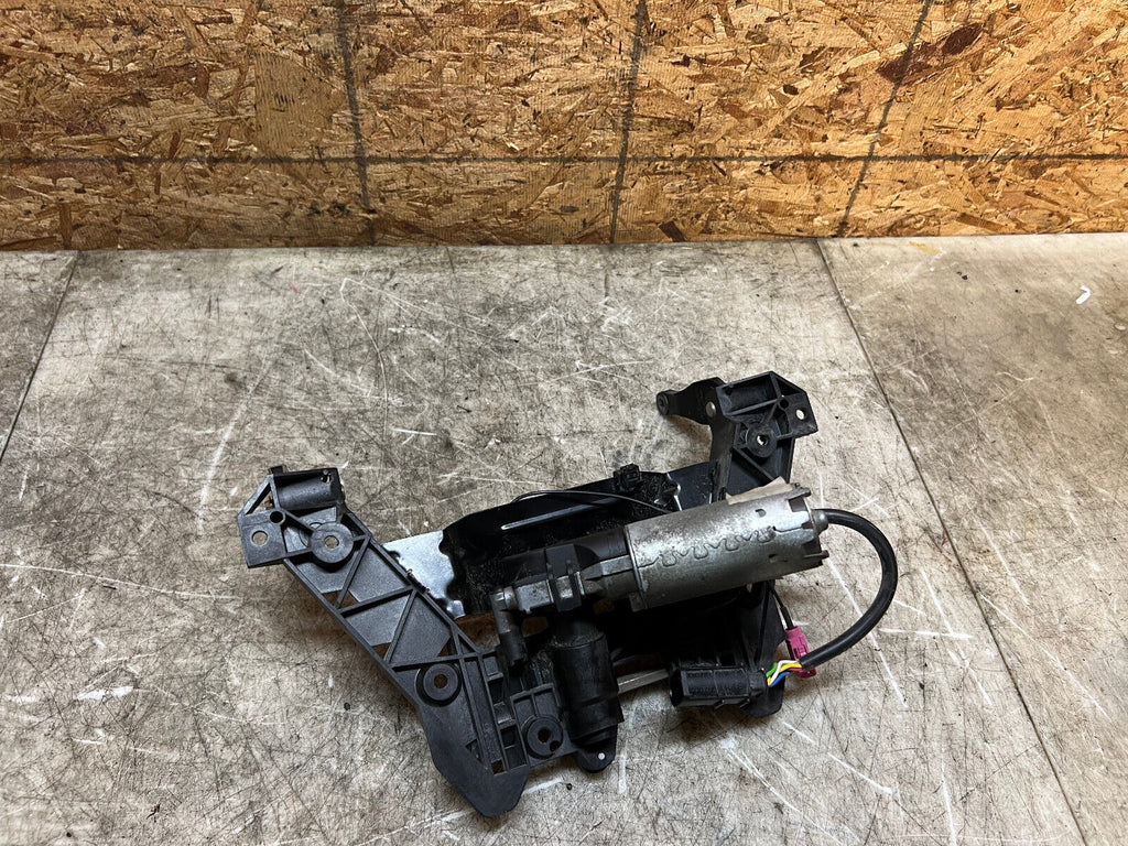 14 15 16 17 18 BMW R1200 R1200RT 1200RT FAIRING STAY WIND SCREEN MOUNT MOTOR
