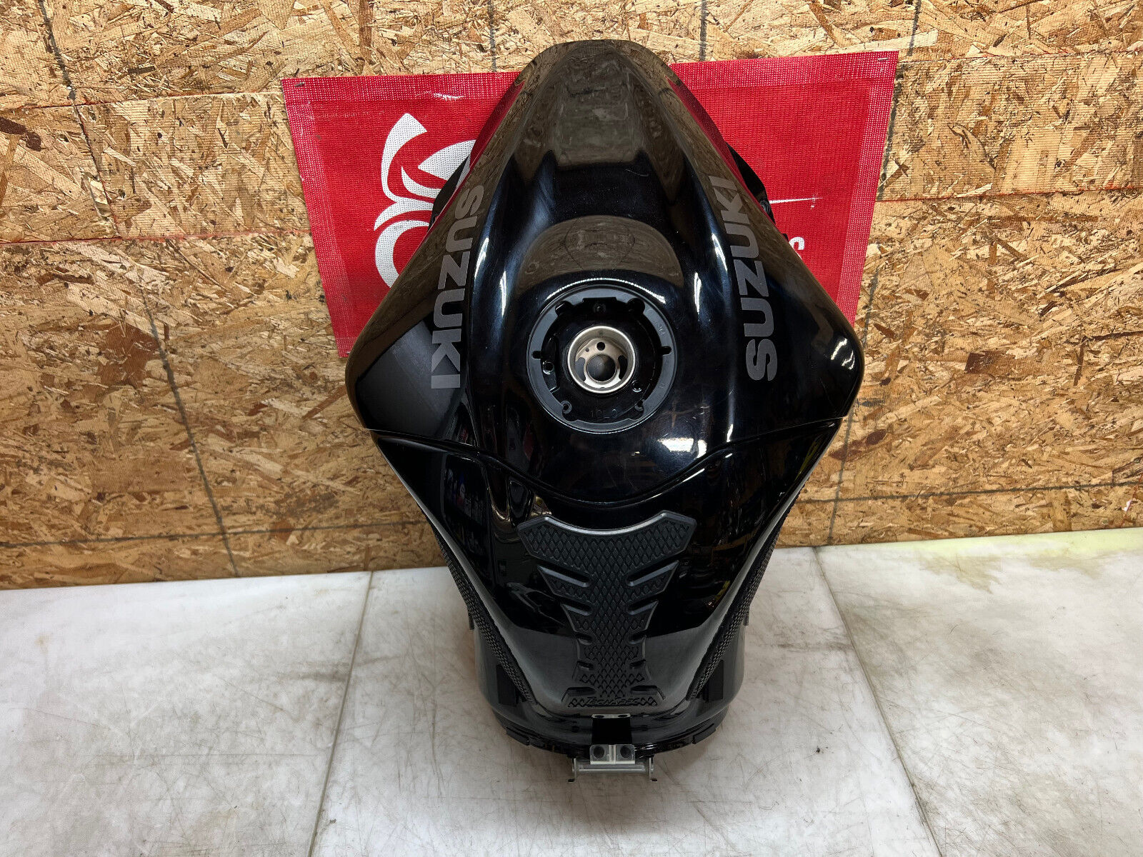2024 21 22 23 24 SUZUKI HAYABUSA GSX1300R GSX 1300 GAS TANK FUEL TANK RESERVOIR