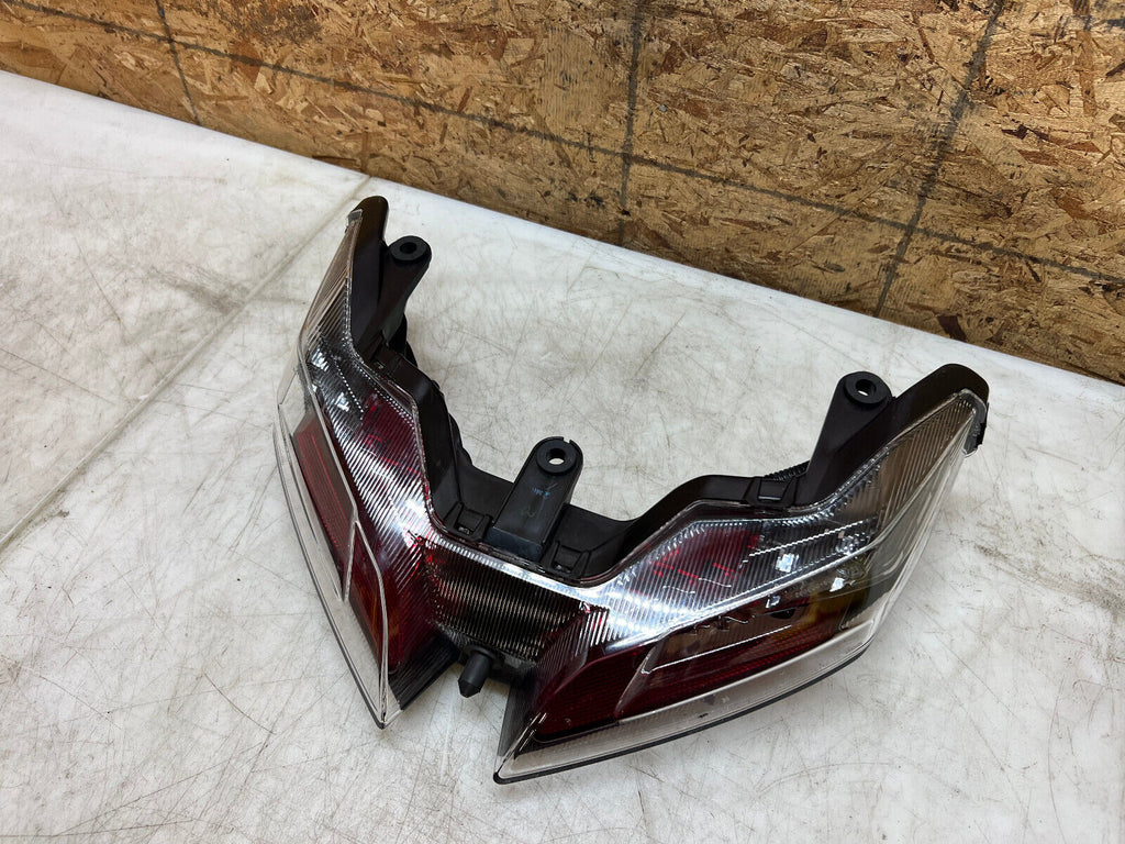 21 22 23 24 SUZUKI HAYABUSA GSX1300R GSX 1300 TAILLIGHT TAIL LIGHT BRAKE LIGHT