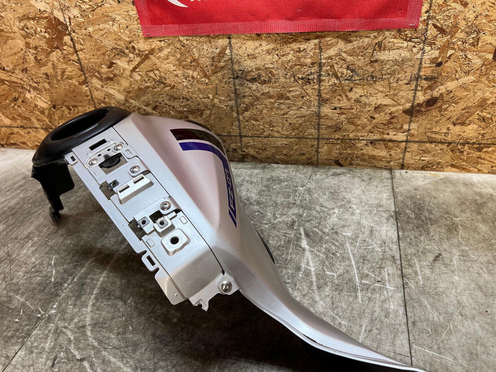 15 16 17 18 19 20 21 YAMAHA FZ-07 FZ07 MT-07 MT07 RIGHT FAIRING SIDE TANK COWL