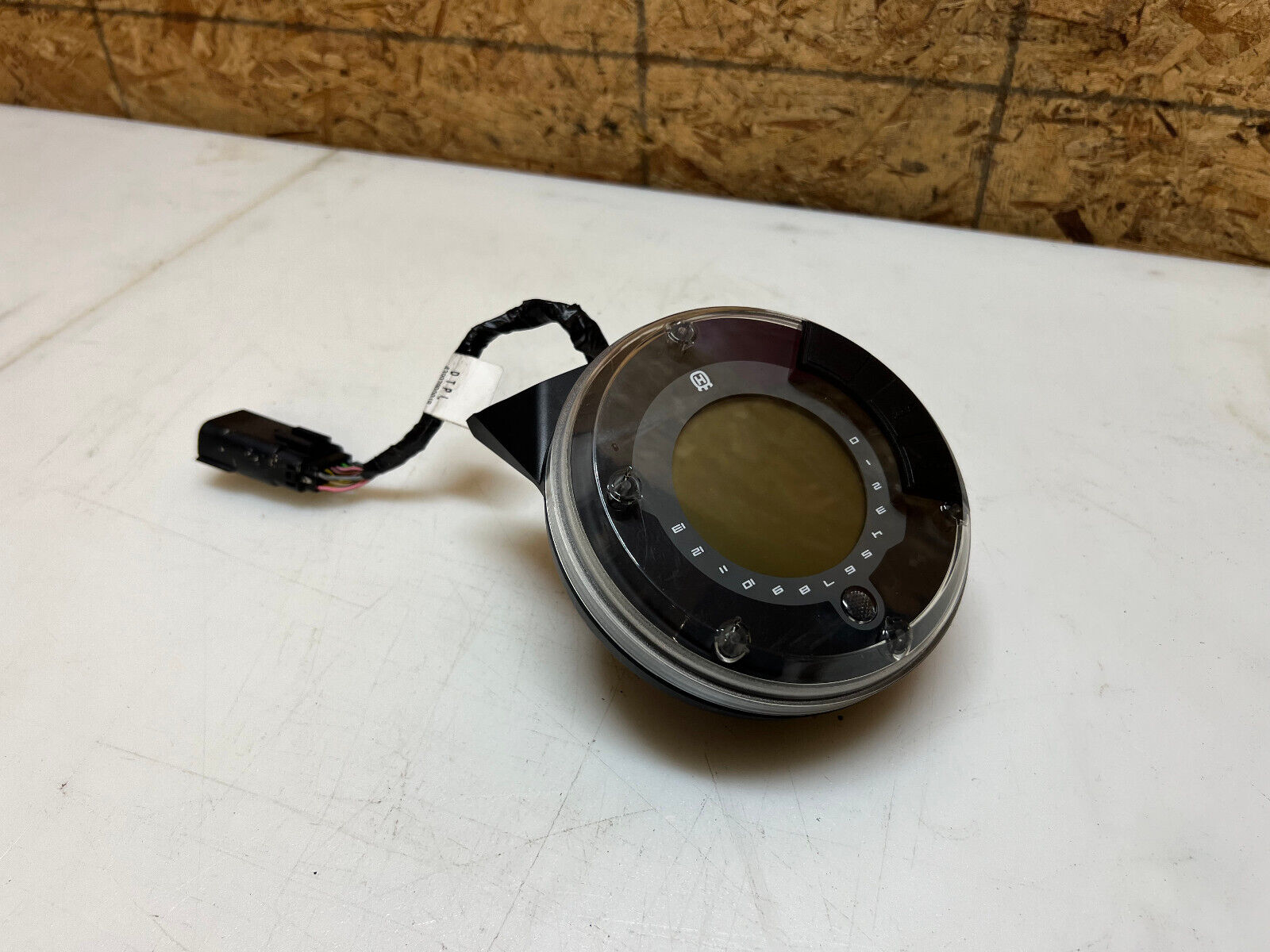 18 19 20 21 HUSQVARNA VITPILEN 401 INSTRUMENT GAUGE CLUSTER SPEEDO TACH 2K MILES