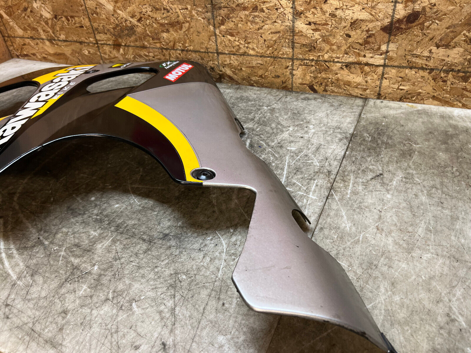 98 99 00 01 02 03 KAWASAKI NINJA ZX7-R ZX7R ZX7 RIGHT SIDE FAIRING SIDE COWL OEM