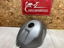 Load image into Gallery viewer, 04 05 SUZUKI GSXR GSX-R 600 750 GSXR750 GSXR600 GAS TANK FUEL TANK RESERVOIR
