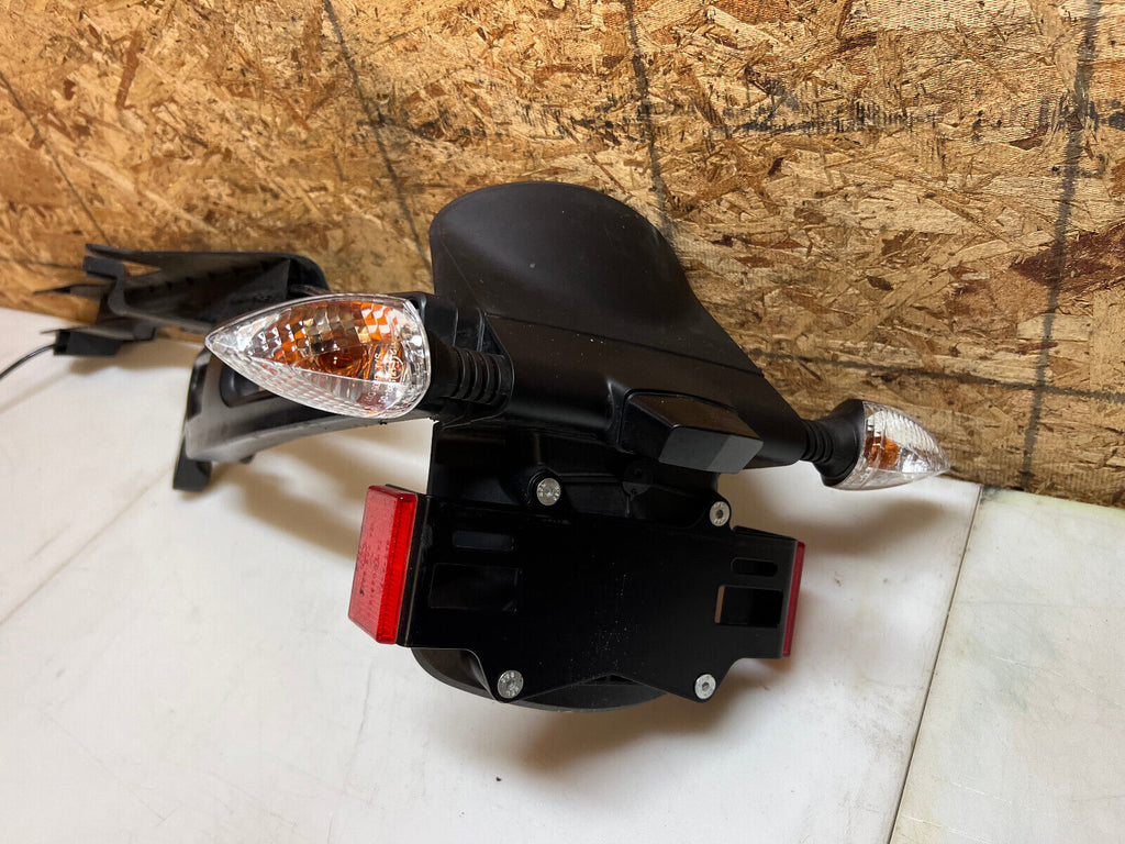 18 19 20 21 HUSQVARNA VITPILEN 401 REAR FENDER TIRE HUGGER LICENSE PLATE BRACKET