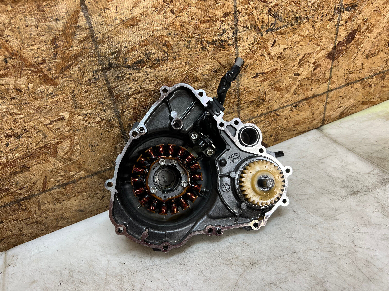 2021 18 19 20 21 22 23 24 YAMAHA MT09 MT-09 MT 09 STATOR GENERATOR MAGNETO COVER