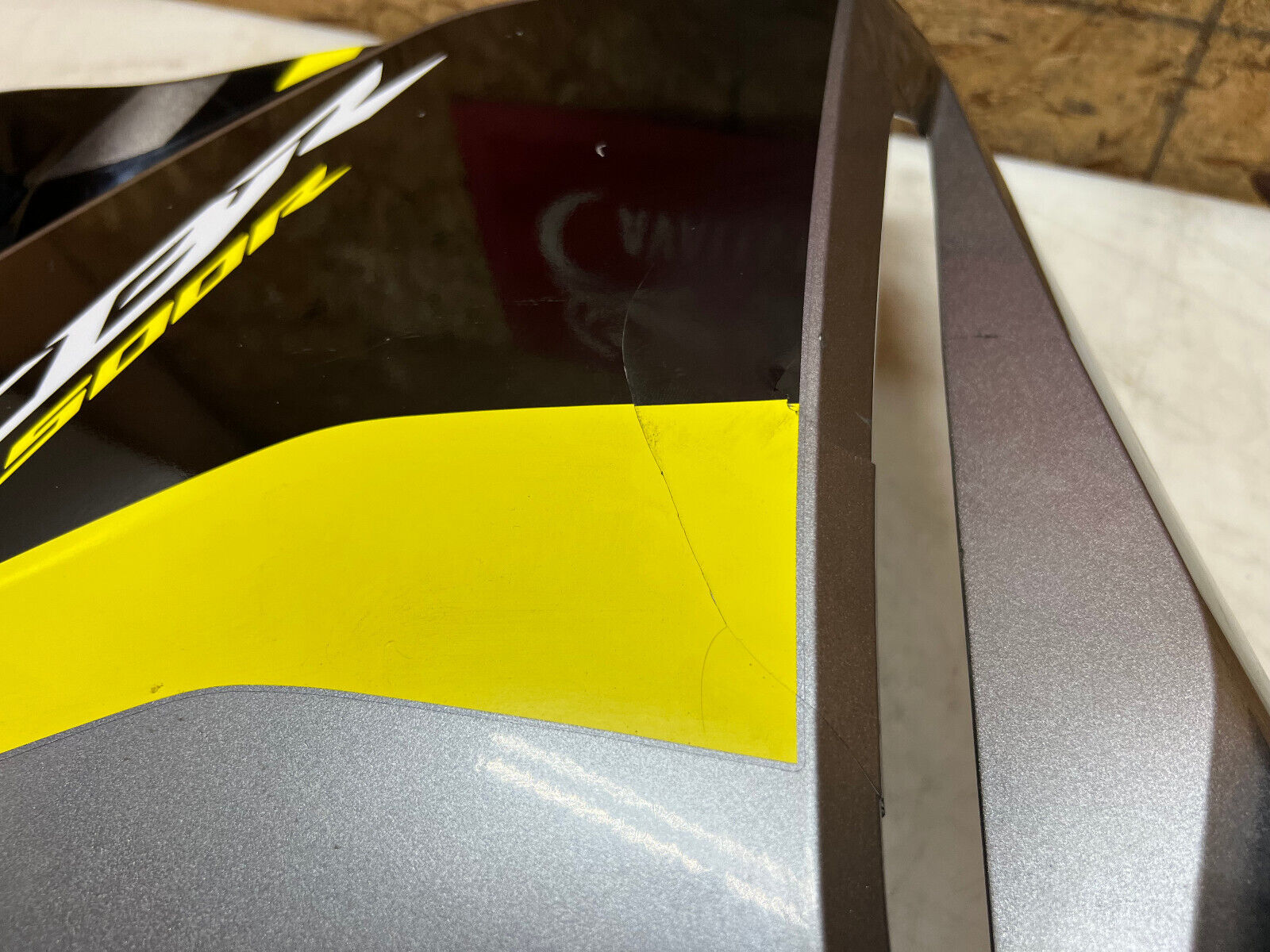 20 21 22 23 24 HONDA CBR500R CBR 500R LEFT SIDE FAIRING MID FAIRING COWL COVER