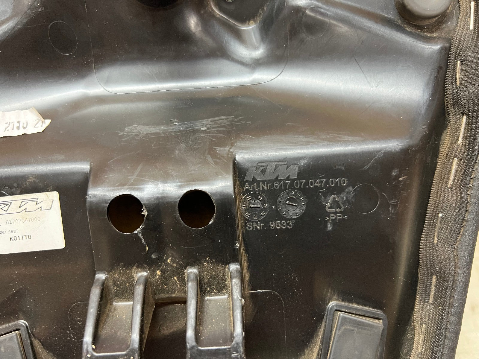 47064594