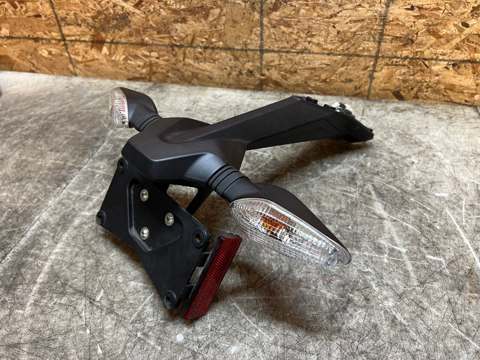 16 17 18 19 DUCATI PANIGALE 899 959 REAR LICENSE PLATE BRACKET TURN SIGNAL MOUNT