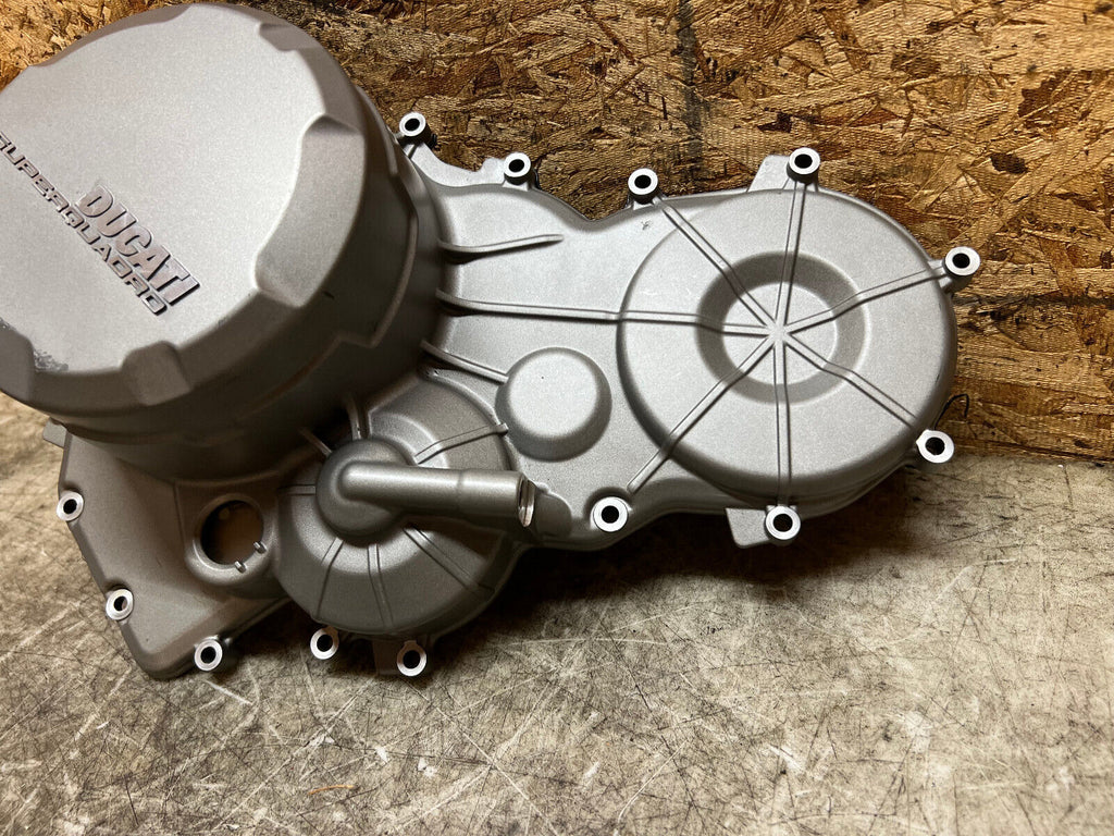16 17 18 19 DUCATI PANIGALE 899 RIGHT SIDE CLUTCH CASE ENGINE COVER