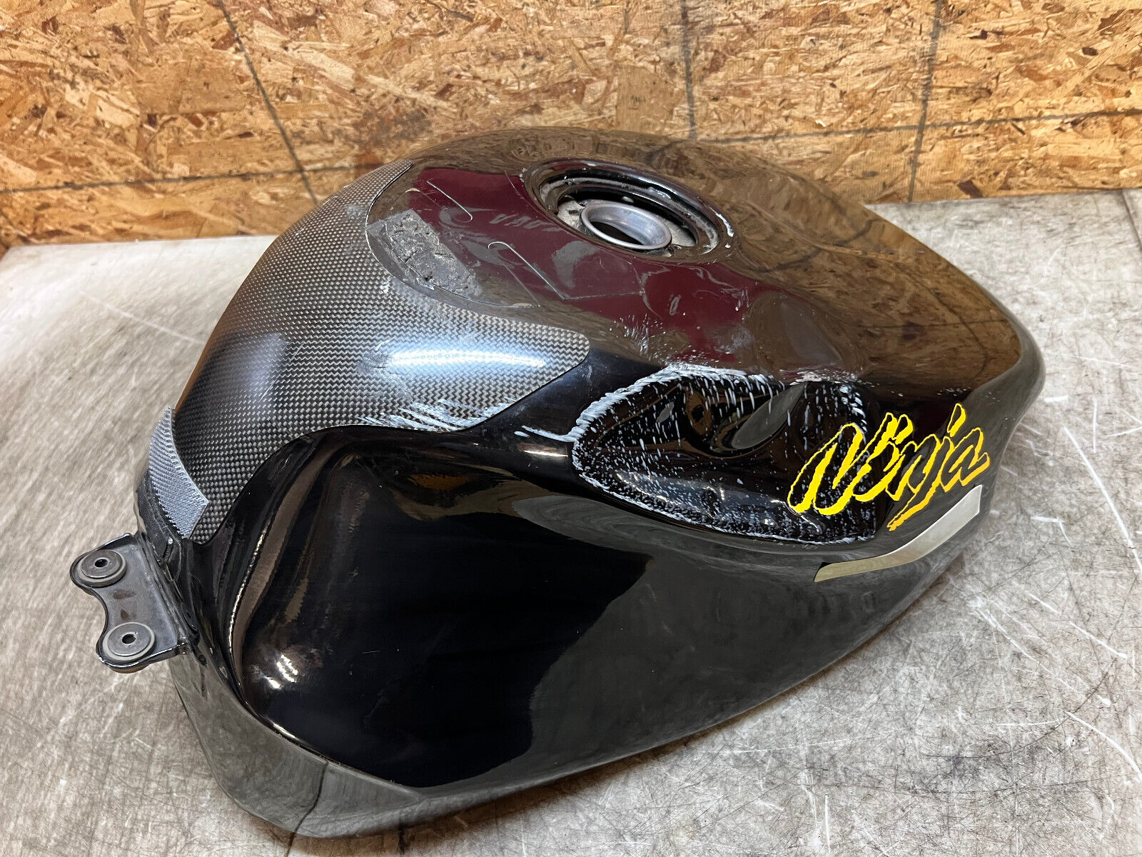 98 99 00 01 02 03 KAWASAKI NINJA ZX7-R ZX7R ZX7 GAS TANK FUEL TANK PETROL CELL