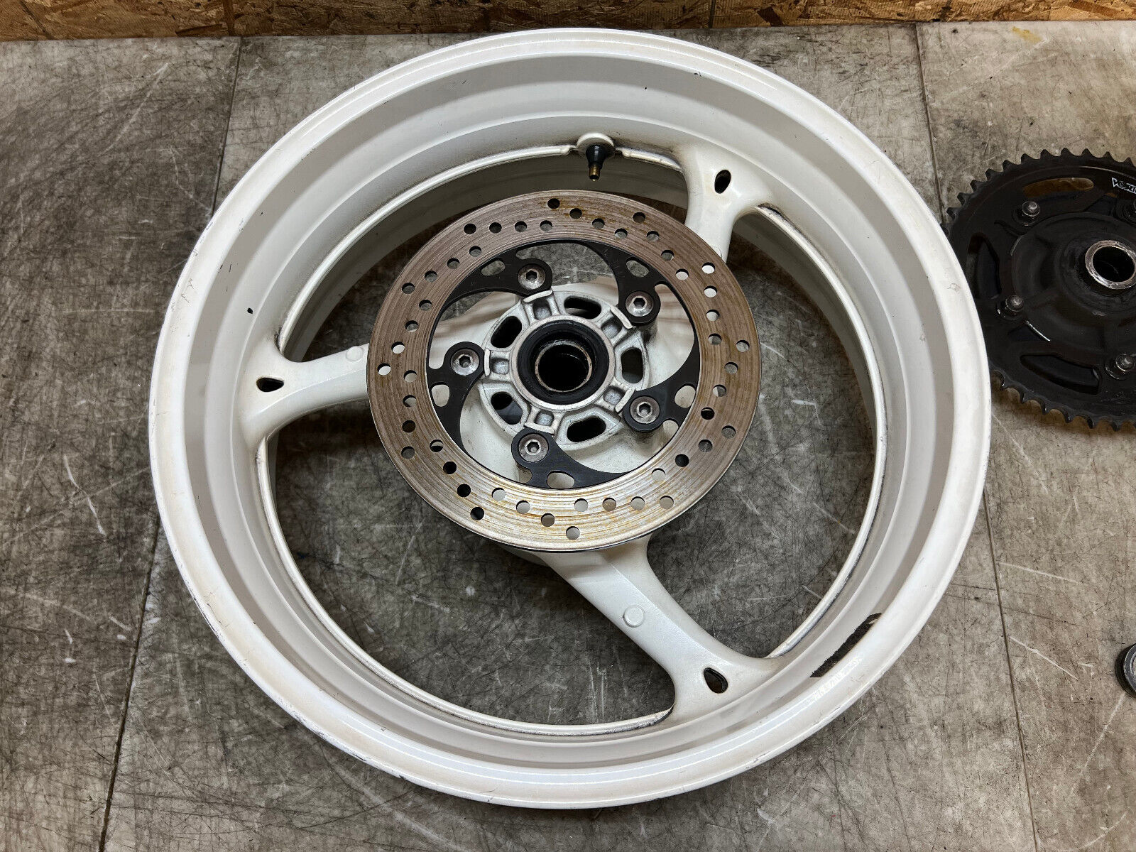 08 09 10 2008 2009 SUZUKI GSXR GSX-R 600 750 REAR WHEEL BACK RIM STRAIGHT