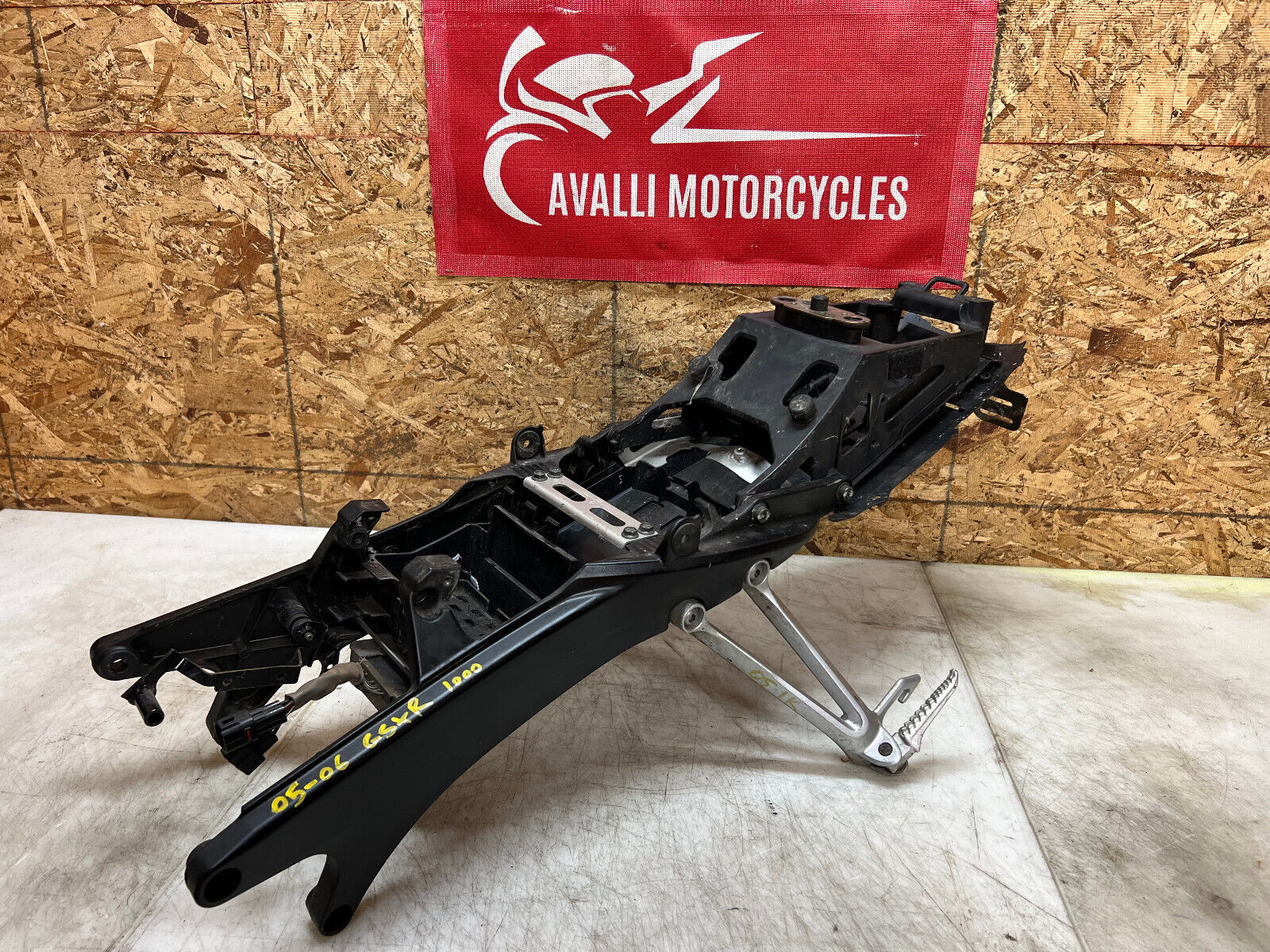 05 06 2005 2006 SUZUKI GSX-R1000 GSX-R GSXR 1000 SUBFRAME SUB FRAME BACK FRAME