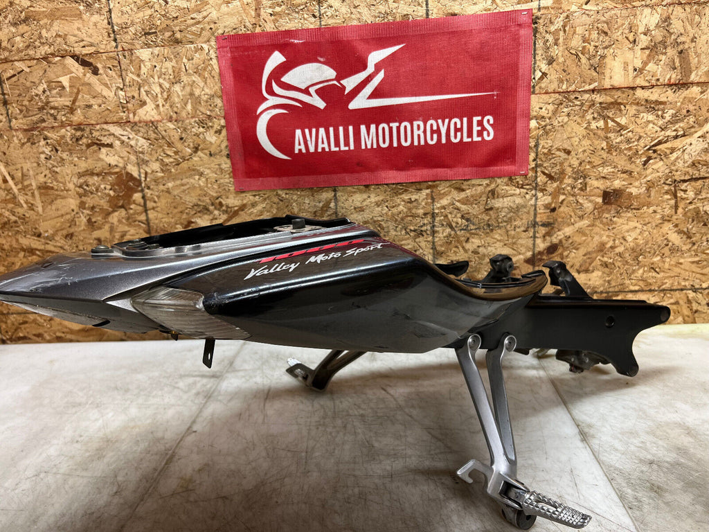 05 06 2005 2006 SUZUKI GSX-R1000 GSX-R GSXR 1000 SUBFRAME SUB FRAME BACK TAIL
