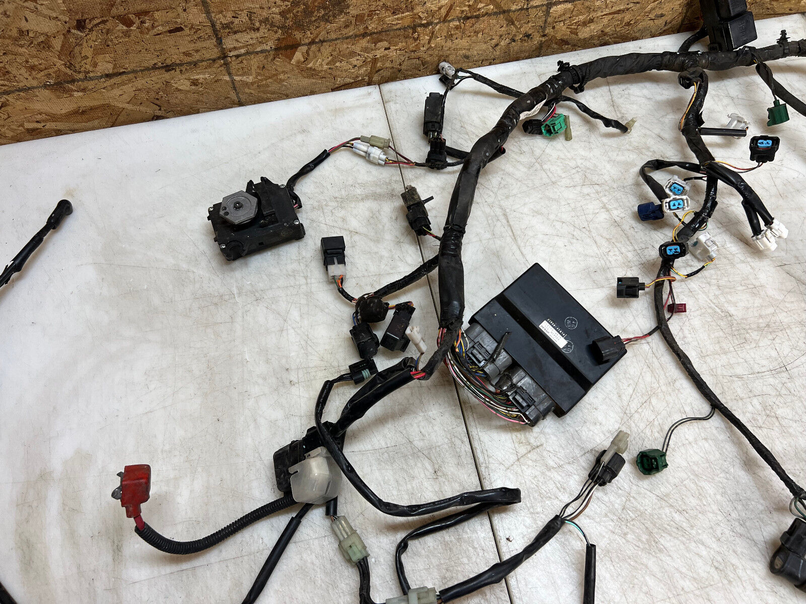 05 06 2005 2006 SUZUKI GSX-R1000 GSX-R GSXR 1000 WIRING HARNESS LOOM ECU CDI ECM