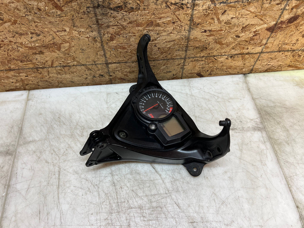 05 06 SUZUKI GSX-R1000 GSX-R GSXR 1000 INSTRUMENT GAUGE CLUSTER FAIRING STAY