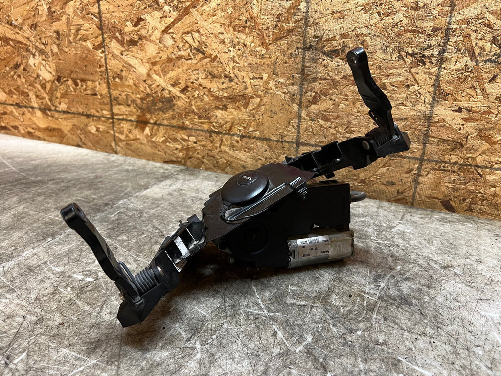 14 15 16 17 18 BMW R1200 R1200RT 1200RT FAIRING STAY WIND SCREEN MOUNT MOTOR