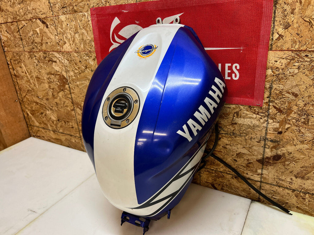 99 00 01 02 1999 2000 2001 2002 YAMAHA YZFR6 YZF R6 GAS TANK FUEL TANK RESERVOIR