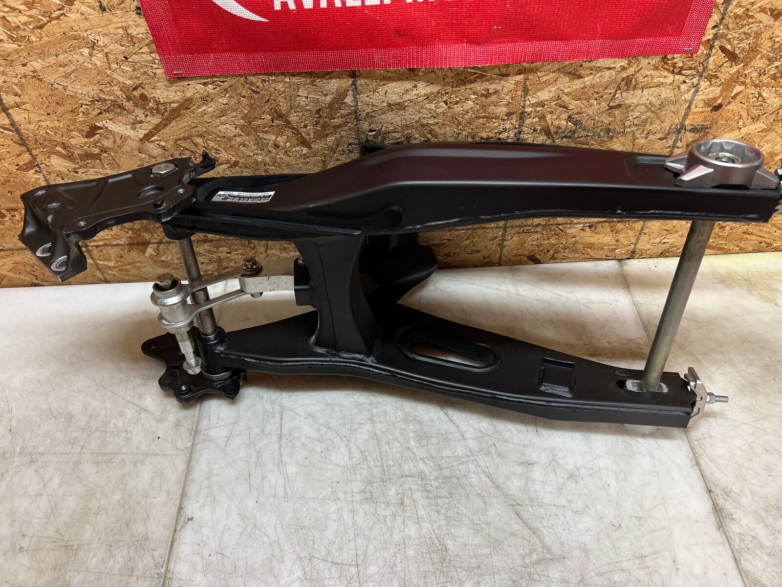 19 20 21 22 23 YAMAHA FZ-07 FZ07 MT-07 MT07 REAR SWINGARM SWING ARM SUSPENSION
