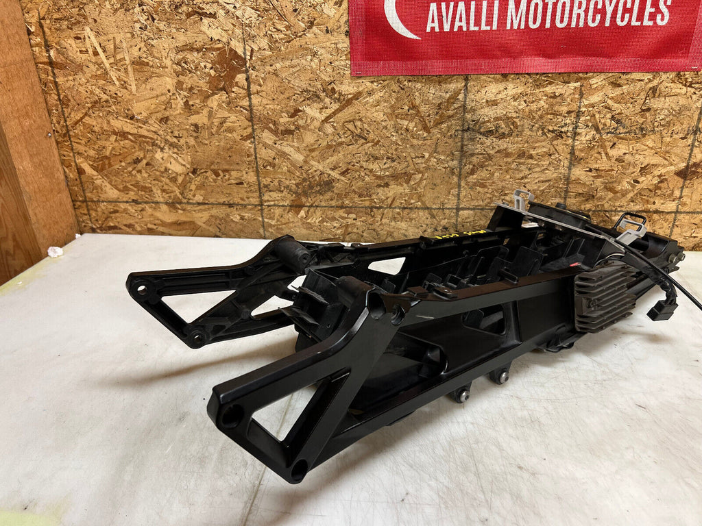 04 05 SUZUKI GSXR GSX-R 600 750 GSXR750 GSXR600 SUBFRAME SUB FRAME BACK FRAME