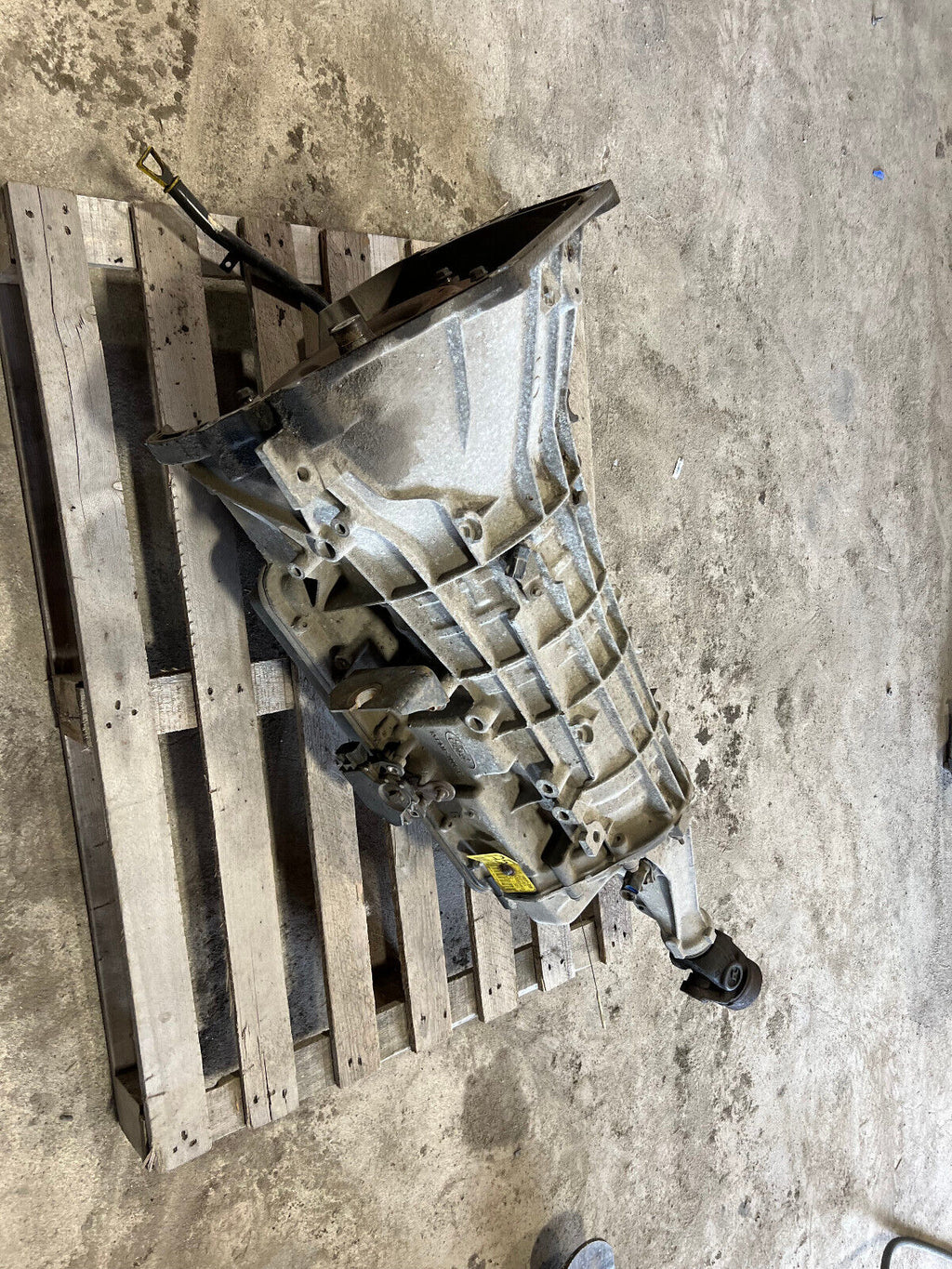 1999 2000 01 02 03 04 FORD 7.3L POWERSTROKE TRANSMISSION 4R100 NON PTO LOW MILES