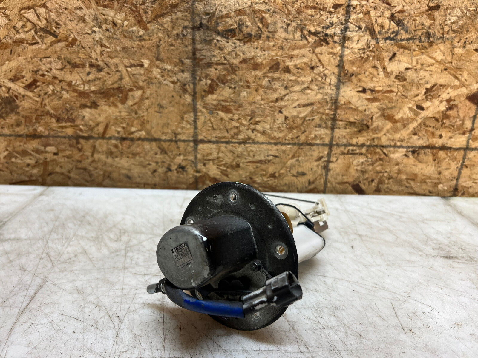 05 06 2005 2006 SUZUKI GSX-R1000 GSX-R GSXR 1000 FUEL PUMP GAS PUMP SENDING UNIT