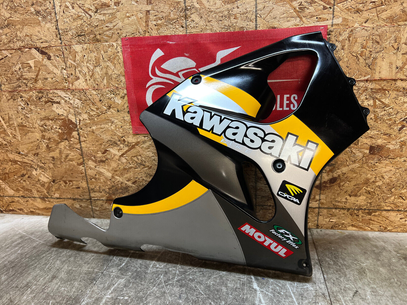98 99 00 01 02 03 KAWASAKI NINJA ZX7-R ZX7R ZX7 RIGHT SIDE FAIRING SIDE COWL OEM