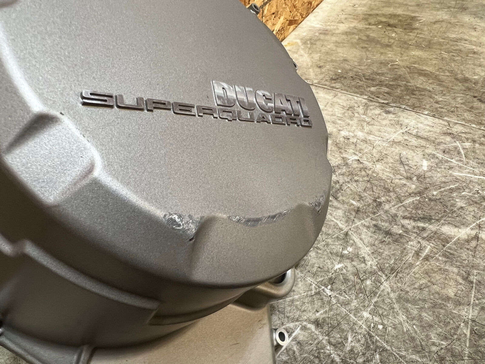 16 17 18 19 DUCATI PANIGALE 899 RIGHT SIDE CLUTCH CASE ENGINE COVER