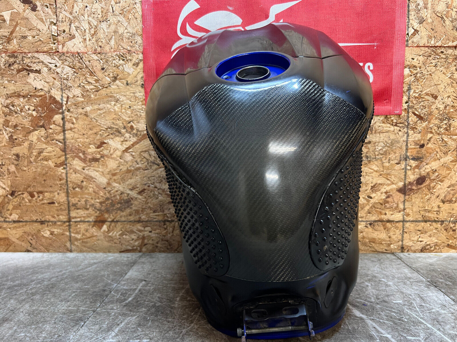 04 05 06 2004 2005 2006 YAMAHA YZFR1 YZF R1 GAS TANK FUEL TANK PETROL RESERVOIR