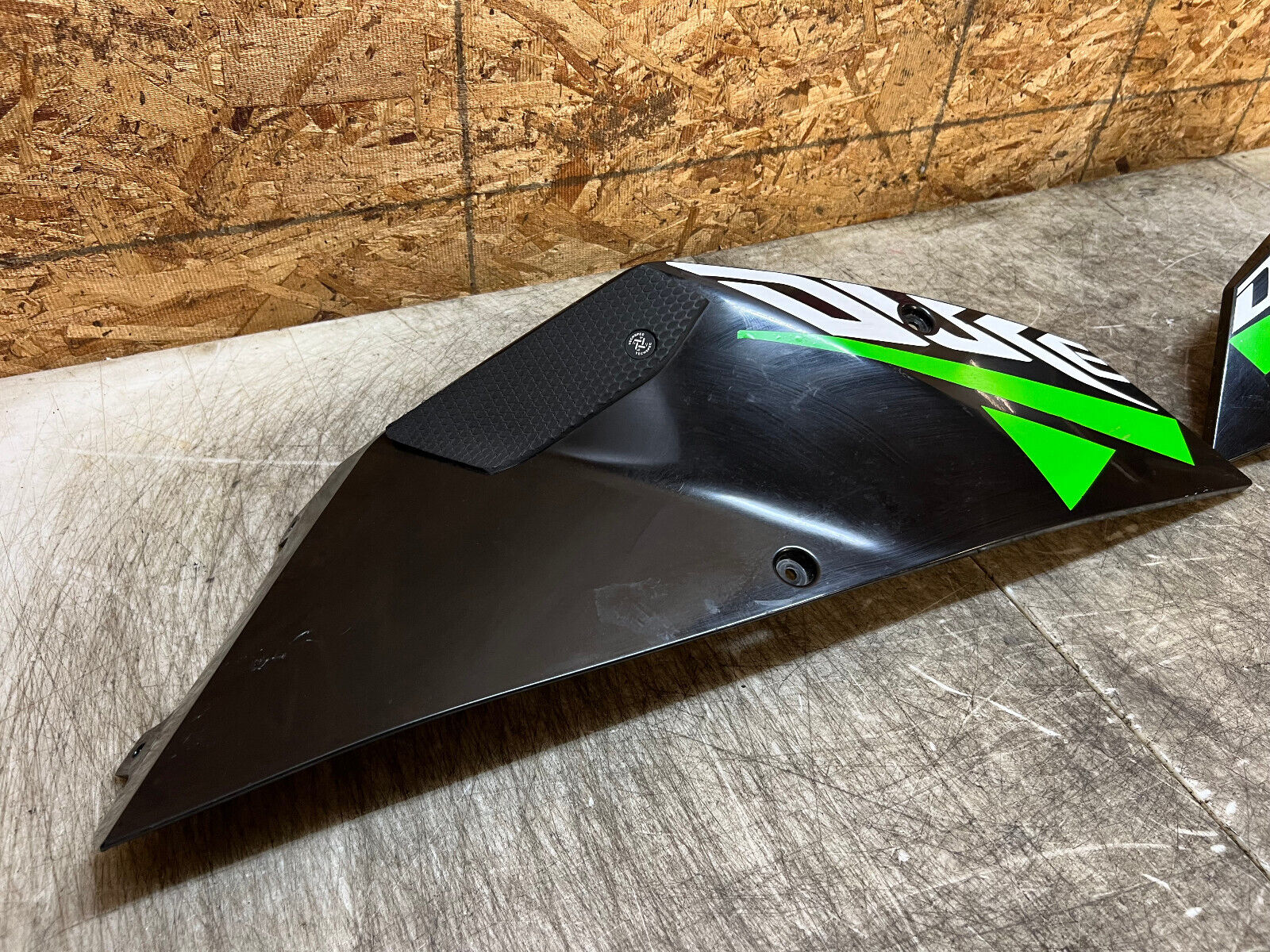 08 09 10 11 KTM 690 SUPERMOTO SMC SM DUKE RIGHT LEFT SIDE FAIRING COVER COWL OEM