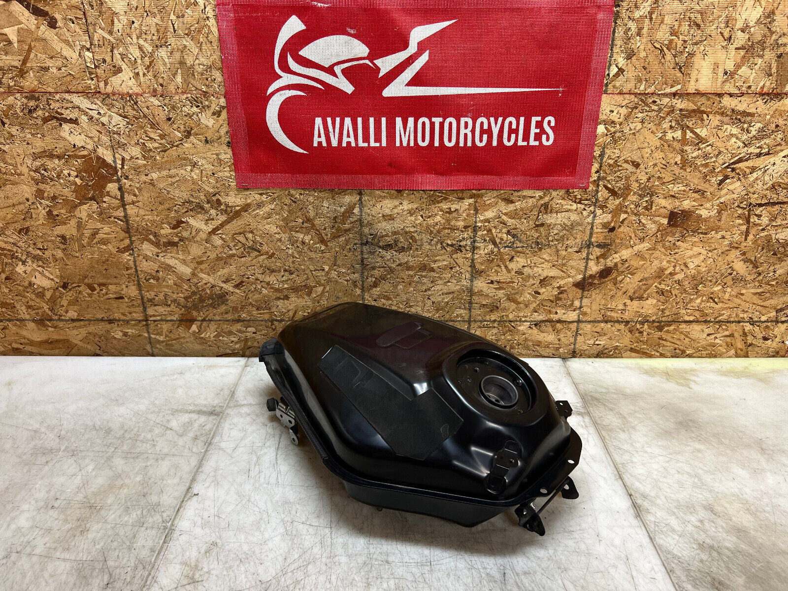15 16 17 18 19 20 21 YAMAHA FZ-07 FZ07 MT-07 MT07 GAS TANK FUEL TANK RESERVOIR